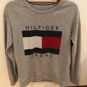 Gray Tommy Hilfiger jeans long sleeve t shirt